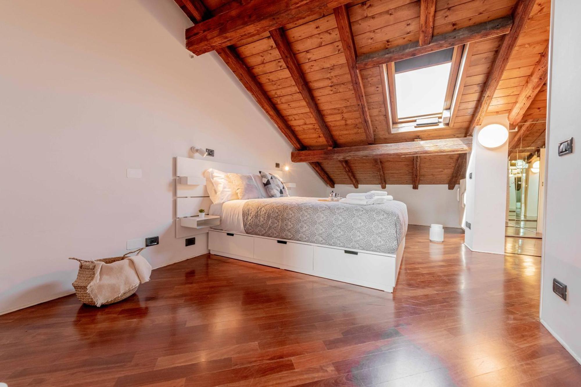 Realkasa Attico Indipendenza Apartamento Bolonha Exterior foto